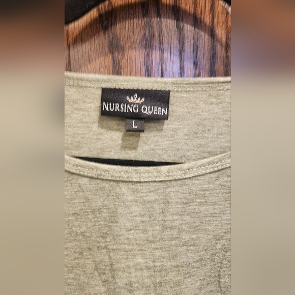 BUNDLE OF 3 Nursing Queen Color Blocked Short Sleeve Tees - Picture 9 of 10